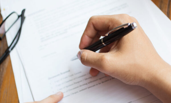 gestoría en Valencia-papel