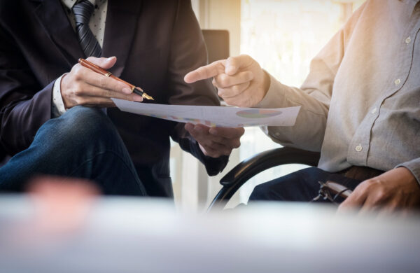 asesoría para autónomos en Almàssera-dos personas